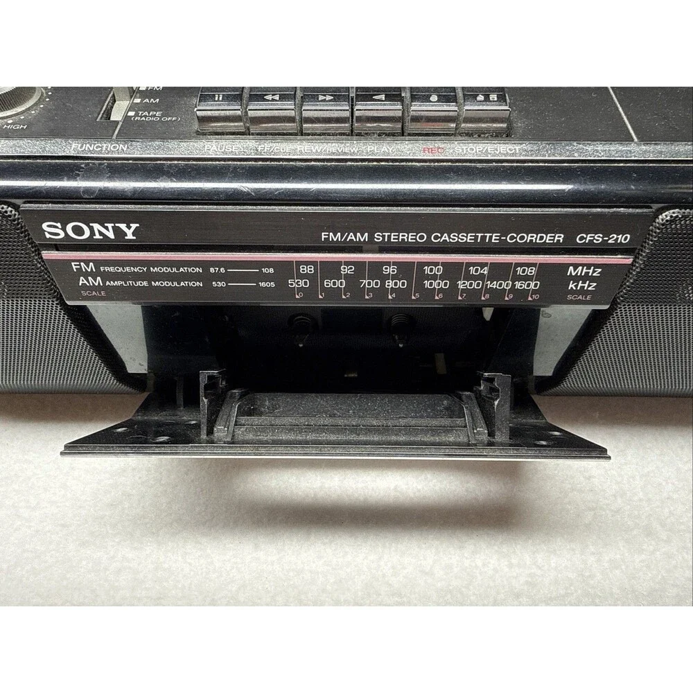 Sony CFS-210 Soundrider AM FM Stereo Cassette Boombox Radio Tested Works Vintage